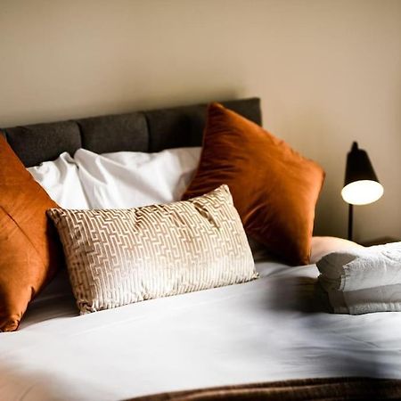 Modern 2 Bedroom Apartment - City Centre - Parking マンチェスター エクステリア 写真