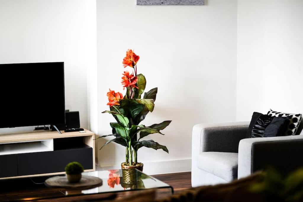 Modern 2 Bedroom Apartment - City Centre - Parking マンチェスター エクステリア 写真